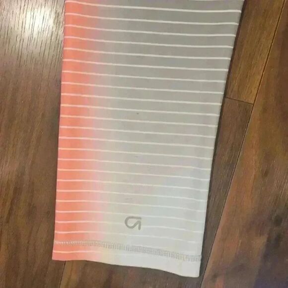 Gap Fit Women's Gray/White/Orange Striped Leggings - Picture 5 of 8